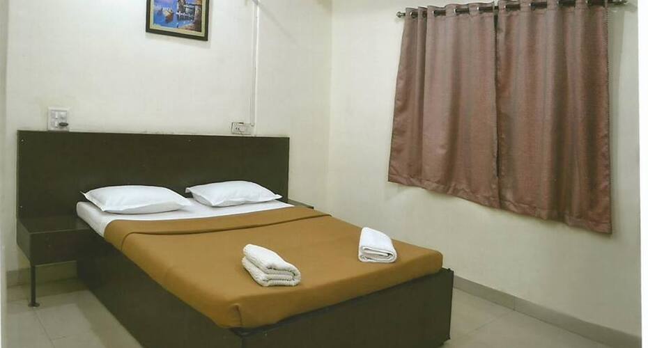 Hotel Trinity Grand, Lonavala 2